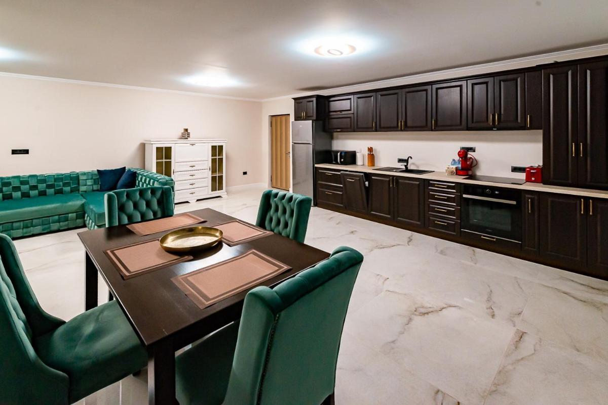 Moky Rezident Apartamento Arad Exterior foto