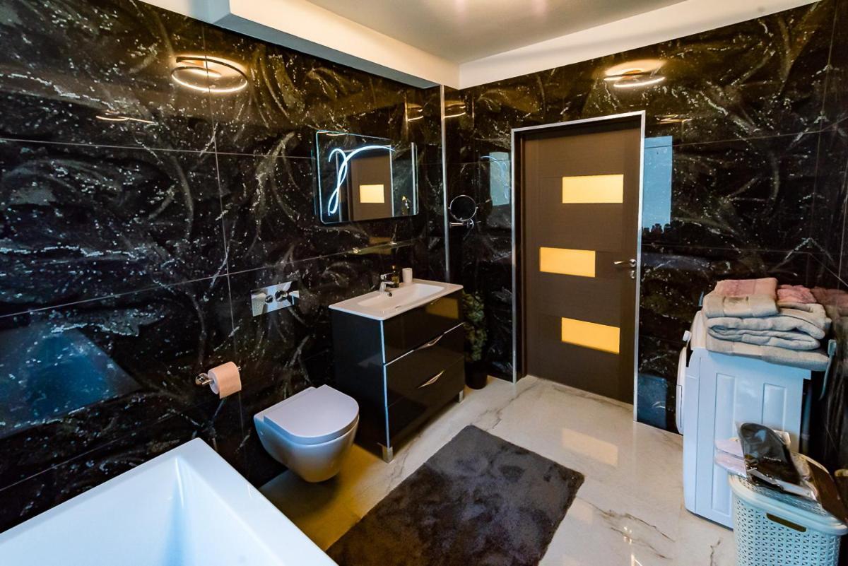 Moky Rezident Apartamento Arad Exterior foto
