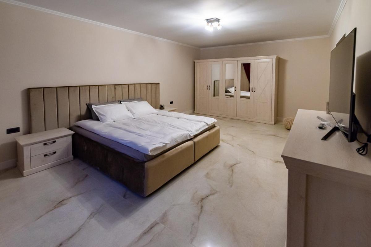Moky Rezident Apartamento Arad Exterior foto