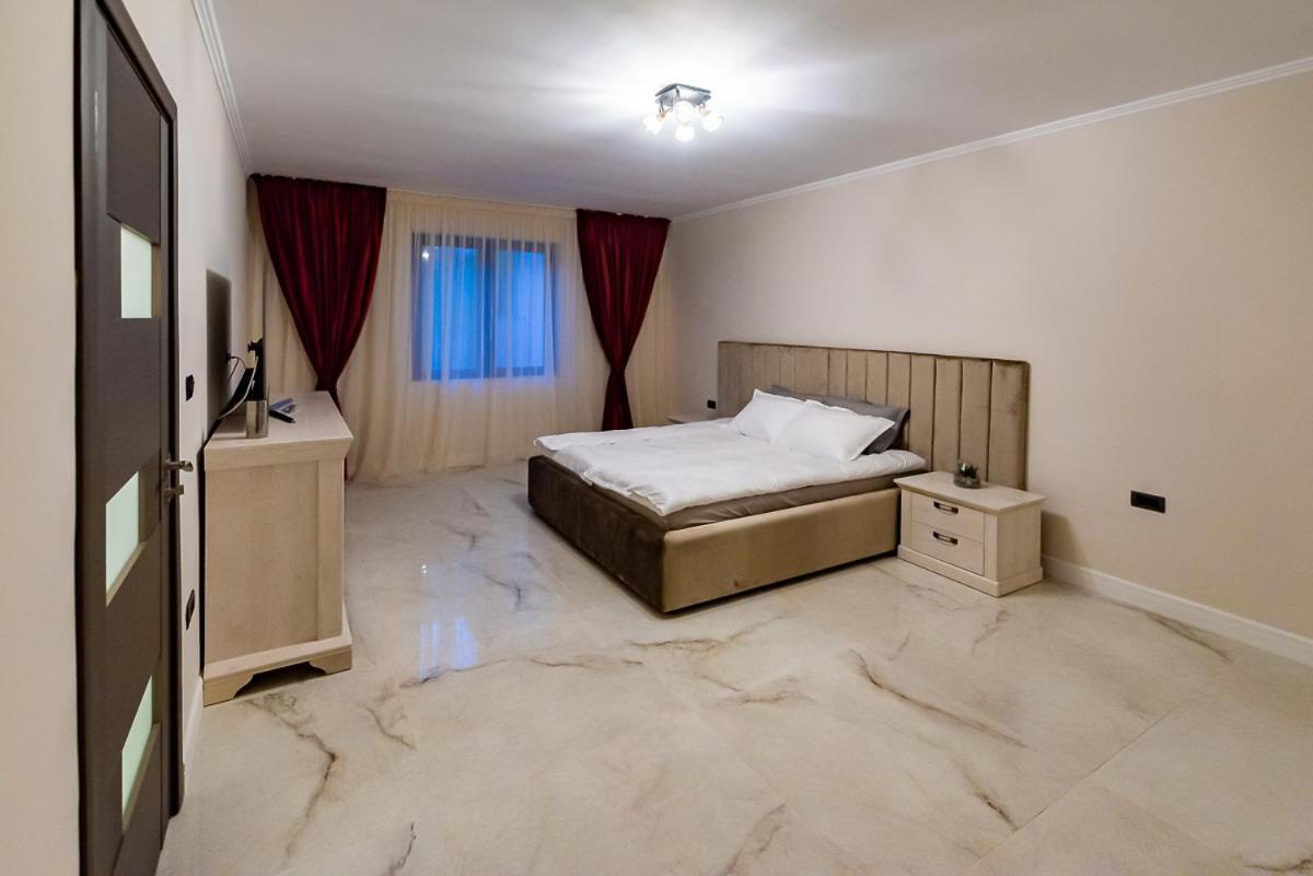 Moky Rezident Apartamento Arad Exterior foto