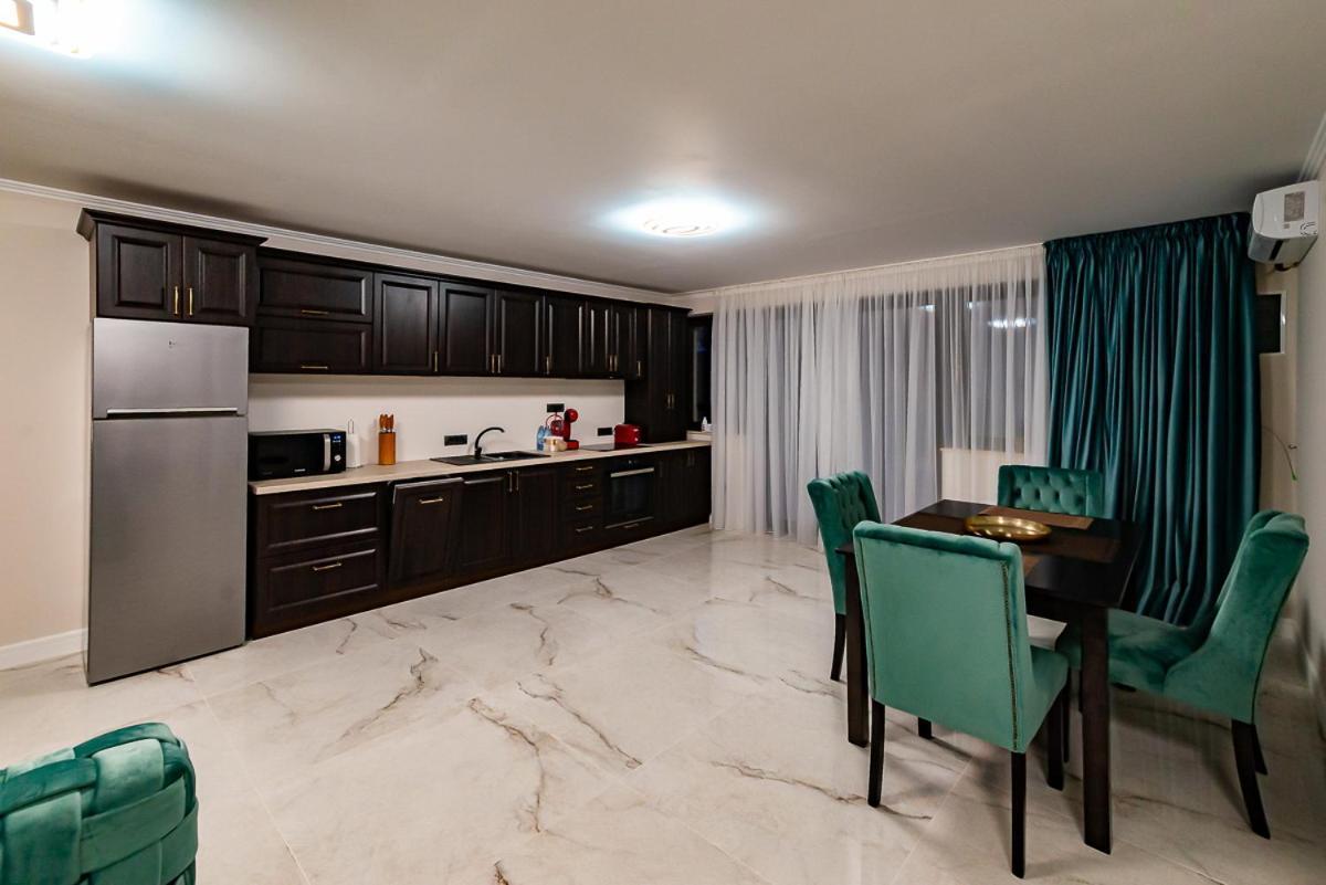 Moky Rezident Apartamento Arad Exterior foto